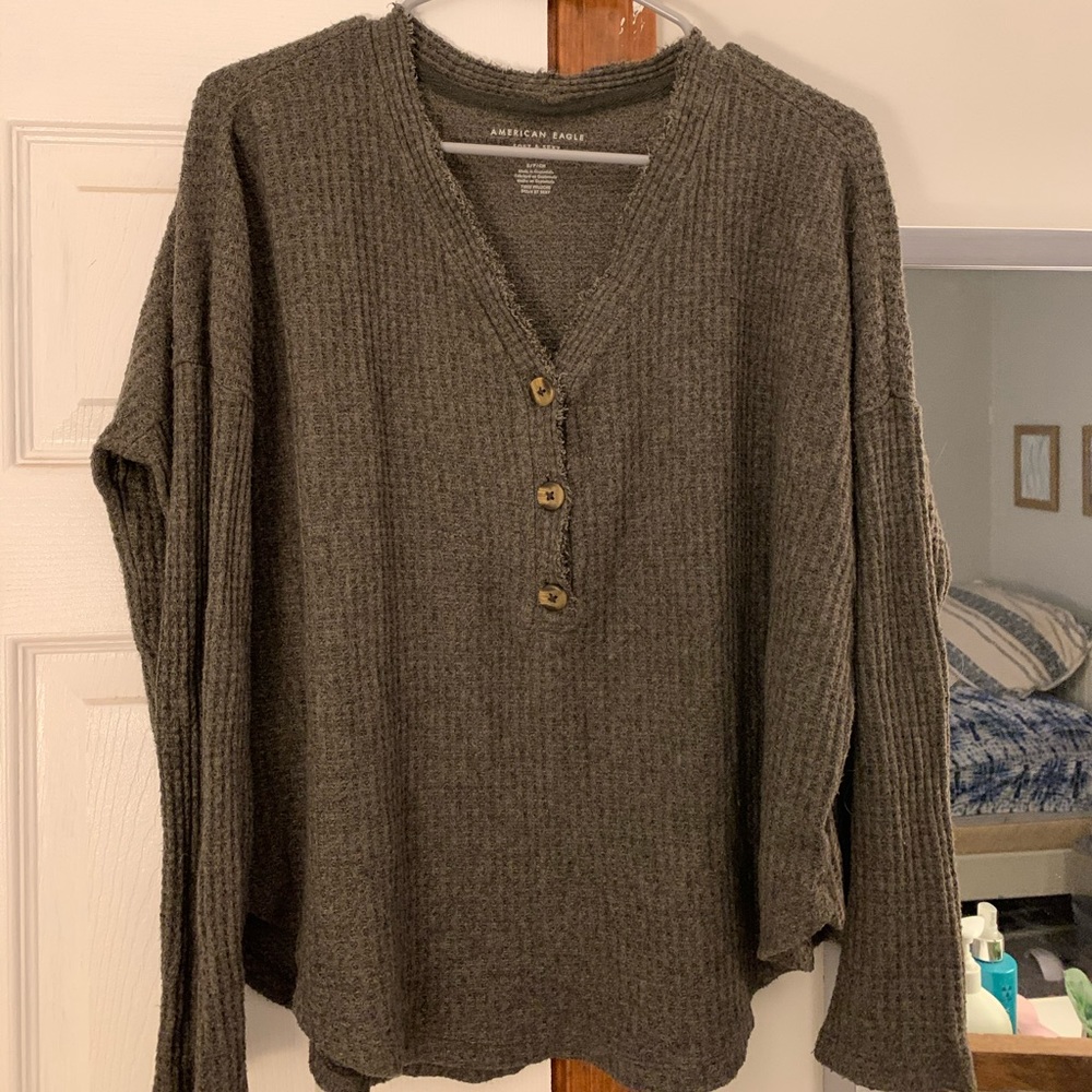 American eagle sweater